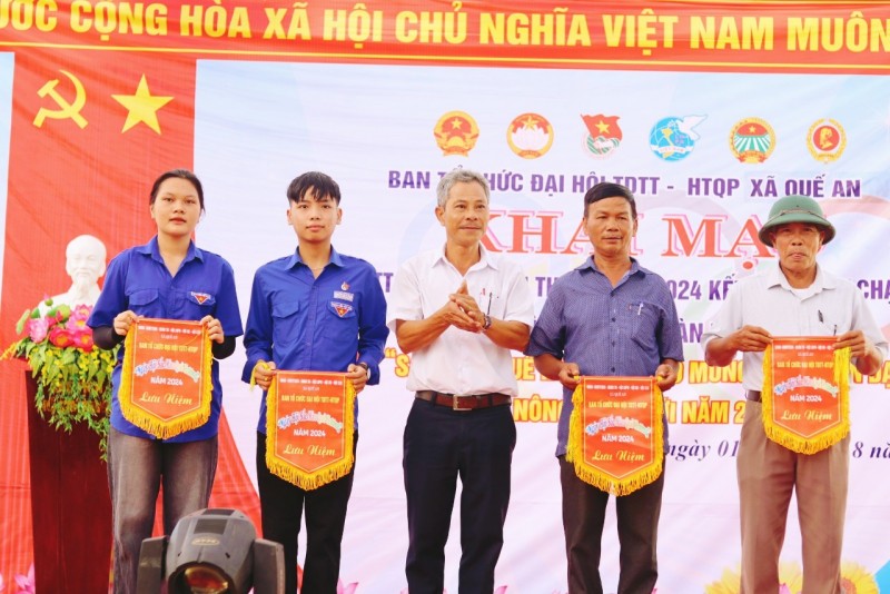 QUẾ AN TỔ CHỨC KHAI MẠC ĐẠI HỘI TDTT-HTQP VÀ NGÀY HỘI SẮC MÀU QUÊ HƯƠNG NĂM 2024